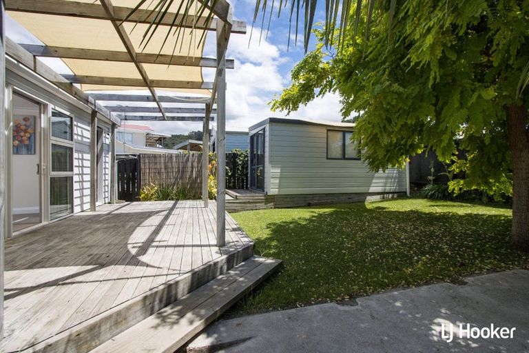 Photo of property in 10 Fyfe Road, Waihi Beach, 3611