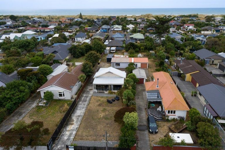 Photo of property in 261 Estuary Road, South New Brighton, Christchurch, 8062
