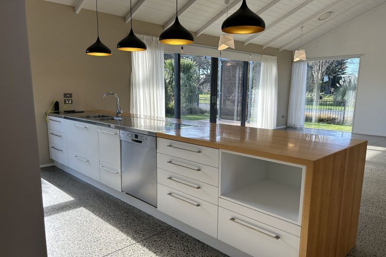 Photo of property in 286 Keyes Road, New Brighton, Christchurch, 8083