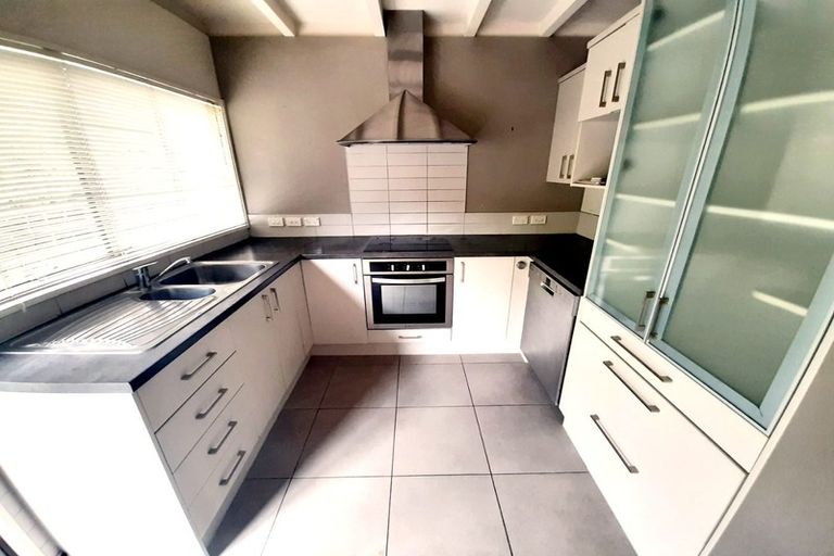 Photo of property in 2/8 Nile Road, Milford, Auckland, 0620