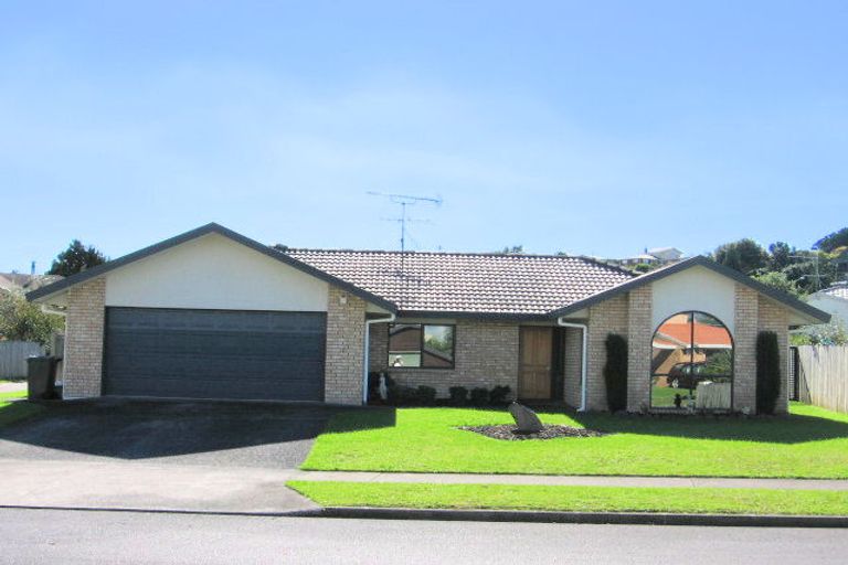 Photo of property in 27 Fremantle Place, Pakuranga Heights, Auckland, 2010