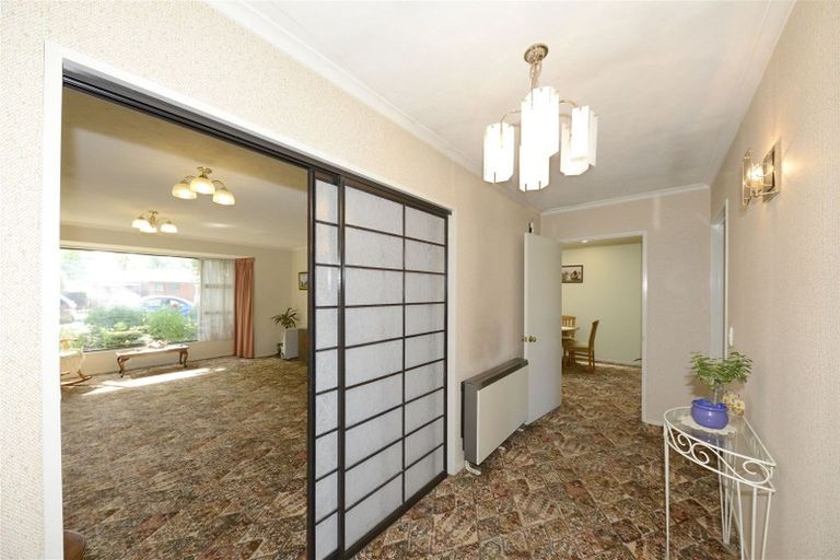 Photo of property in 1 Thorrington Road, Cashmere, Christchurch, 8022