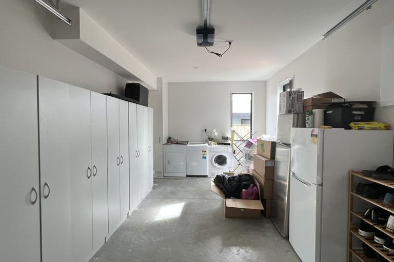 Photo of property in 5/21 Akoranga Drive, Northcote, Auckland, 0627