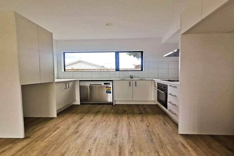 Photo of property in 22 Eileen Newey Place, Henderson, Auckland, 0612