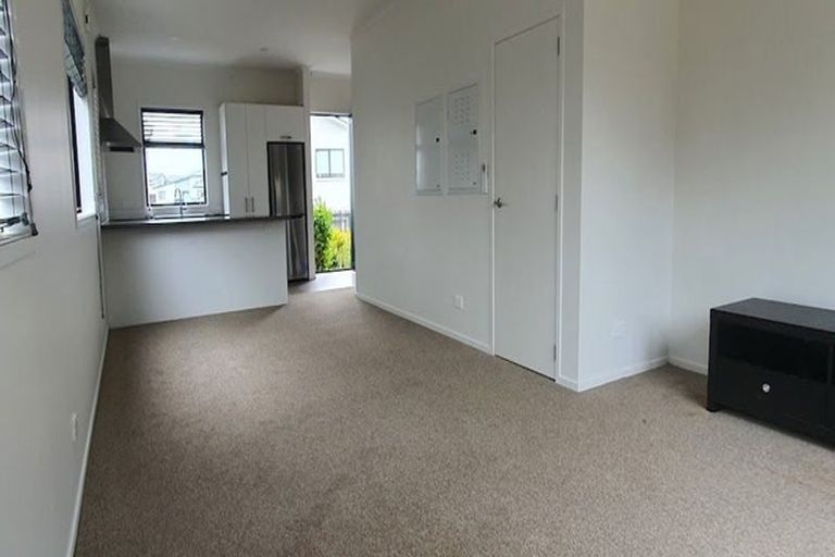 Photo of property in 5 Flounder Road, Hobsonville, Auckland, 0616