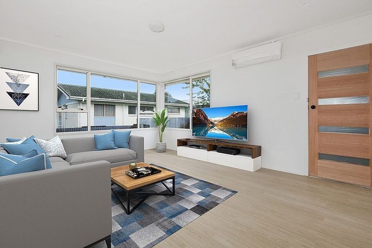 Photo of property in 2/130 Kelvyn Grove, Manurewa, Auckland, 2102