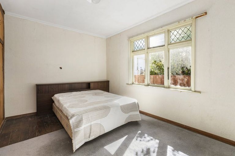 Photo of property in 32 The Parade, Island Bay, Wellington, 6023