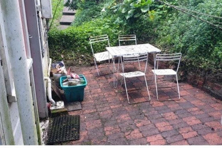 Photo of property in 13 Mortimer Terrace, Aro Valley, Wellington, 6021