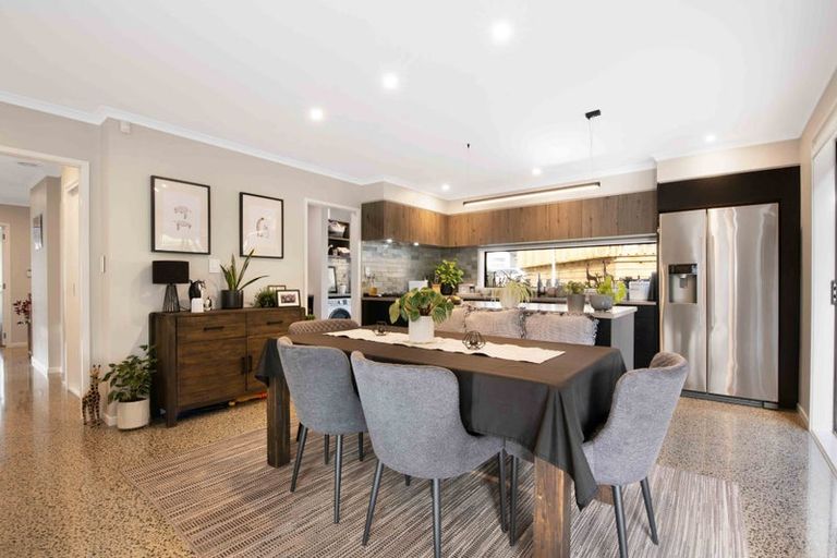 Photo of property in 16 Urumaraki Avenue, Helensville, 0800