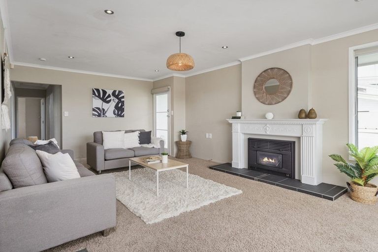 Photo of property in 21 Landview Road, Parkvale, Tauranga, 3112