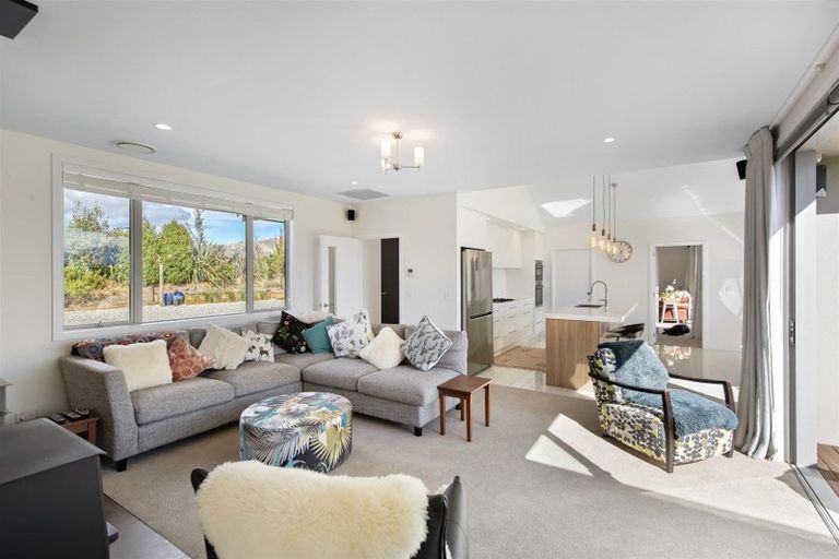 Photo of property in 2 Nokomai Street, Wanaka, 9305