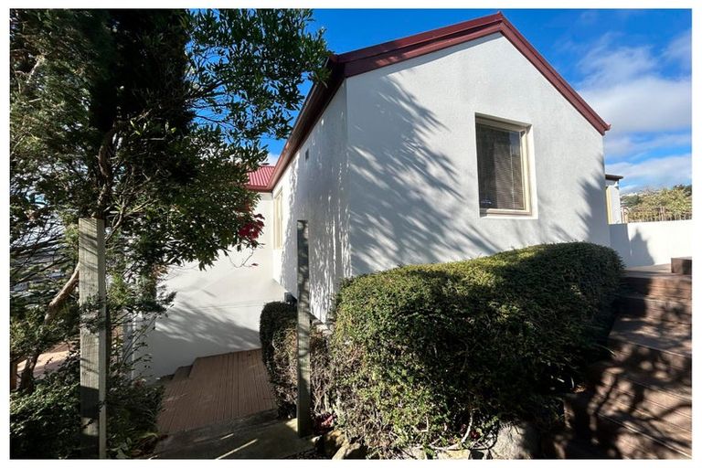 Photo of property in 86 Mount Pleasant Road, Mount Pleasant, Christchurch, 8081