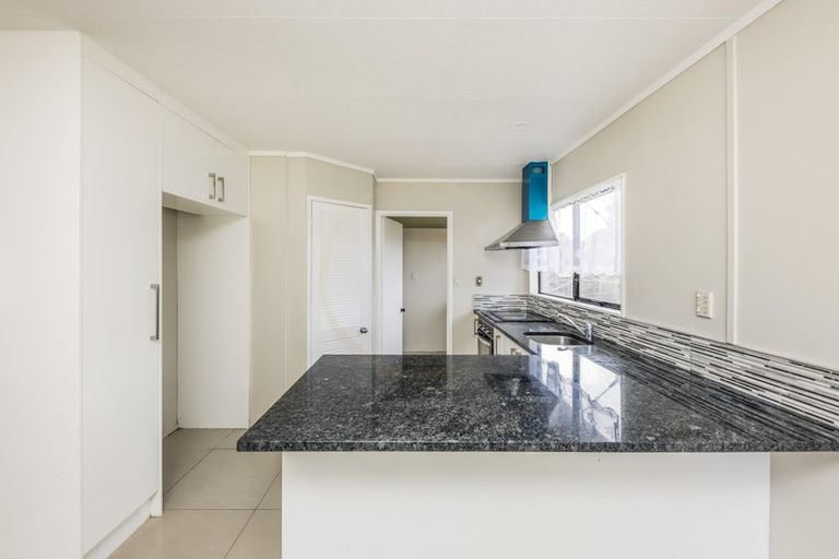 Photo of property in 1 Kita Road, Manurewa, Auckland, 2102