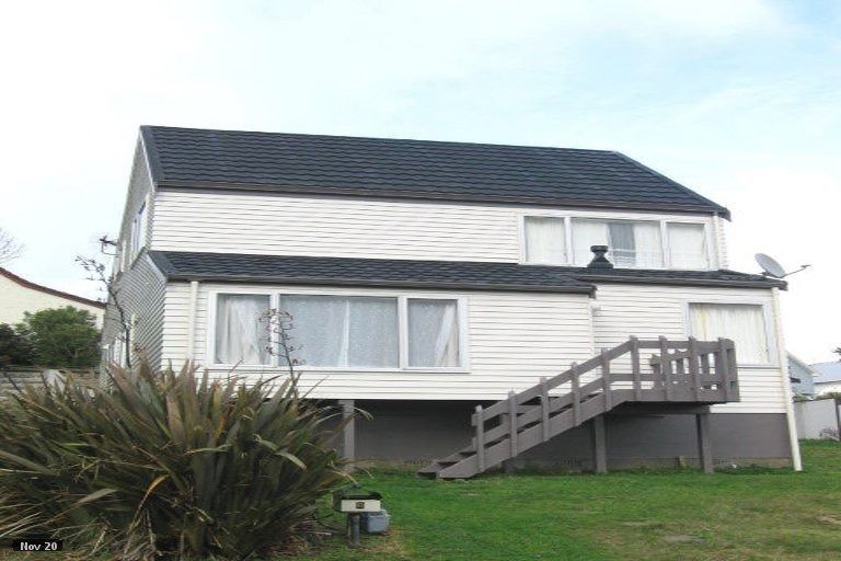 Photo of property in 2 Jarvie Grove, Churton Park, Wellington, 6037