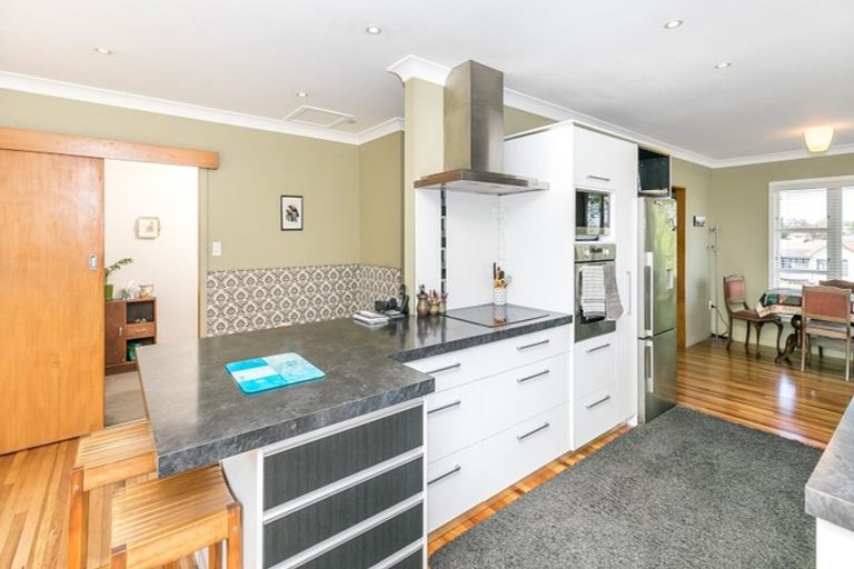 Photo of property in 10 Riverview Terrace, Fairfield, Hamilton, 3214