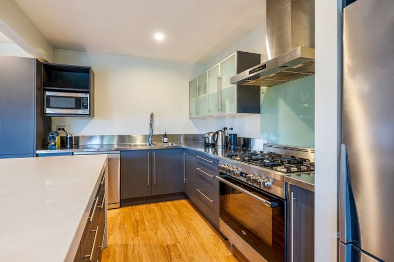 Photo of property in 223 Beacon Point Road, Wanaka, 9305