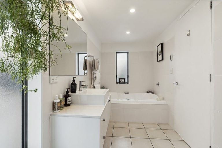 Photo of property in 3 Steeple Lane, Seatoun, Wellington, 6022