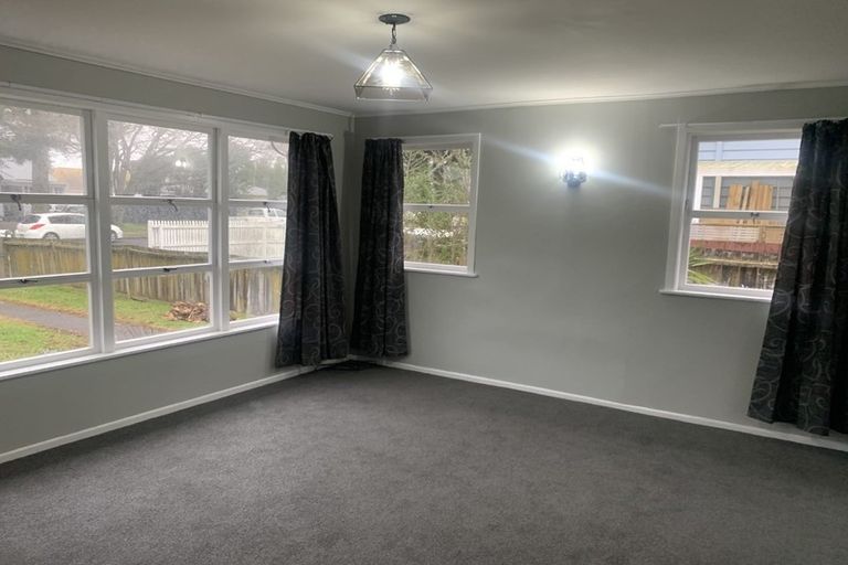 Photo of property in 1/50 Halsey Road, Manurewa, Auckland, 2102