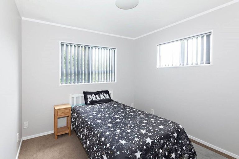 Photo of property in 22 Kaurilands Road, Titirangi, Auckland, 0604