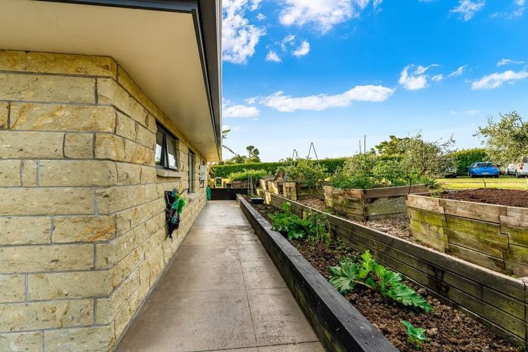 Photo of property in 48 Travers Road, Te Kauwhata, 3782