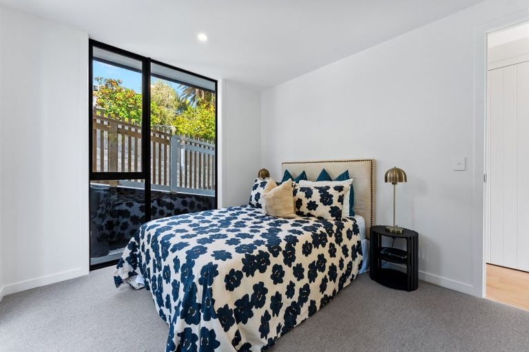 Photo of property in 45b Rosario Crescent, Red Beach, 0932