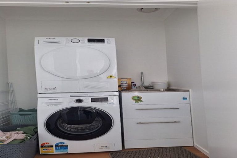 Photo of property in 6 Aston Crescent, Wallaceville, Upper Hutt, 5018