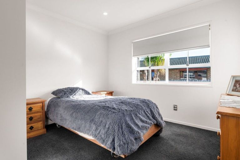 Photo of property in 42 Gilbass Avenue, Hamilton Lake, Hamilton, 3204