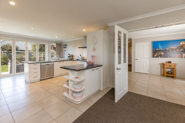 Photo of property in 52 Beaumont Drive, Rolleston, 7614