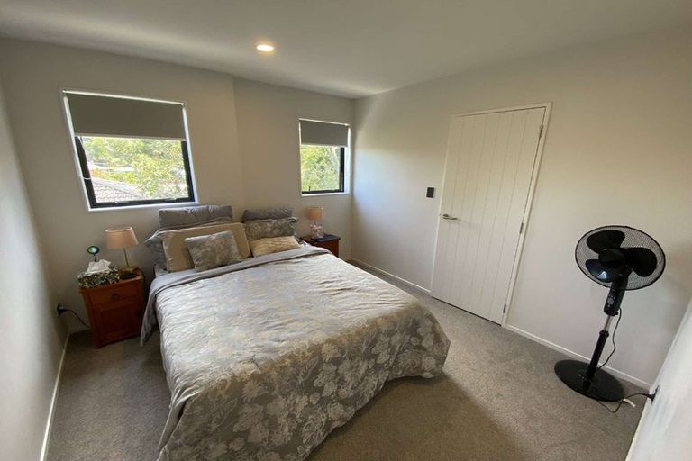Photo of property in 7a Kerria Place, Sunnynook, Auckland, 0620