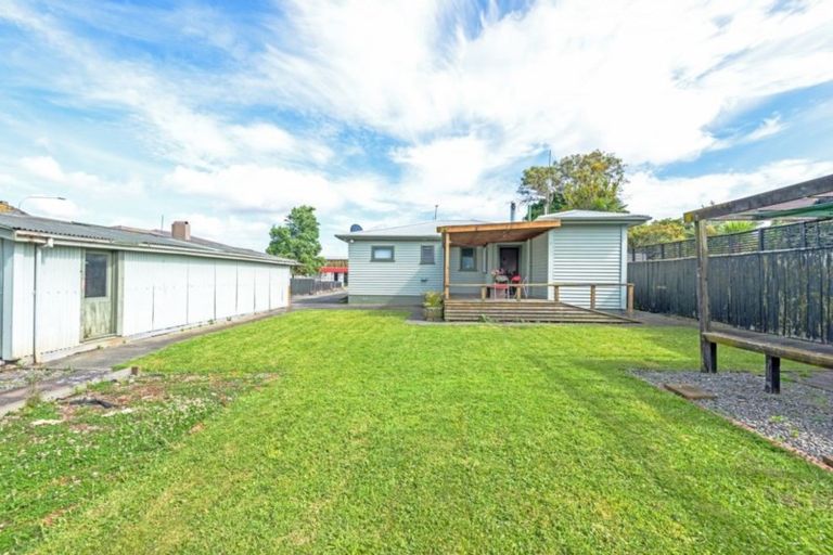 Photo of property in 1014 Tremaine Avenue, Roslyn, Palmerston North, 4414