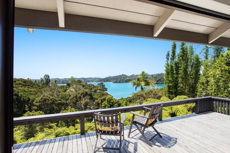 Photo of property in 15 Major Bridge Drive, Russell, 0272