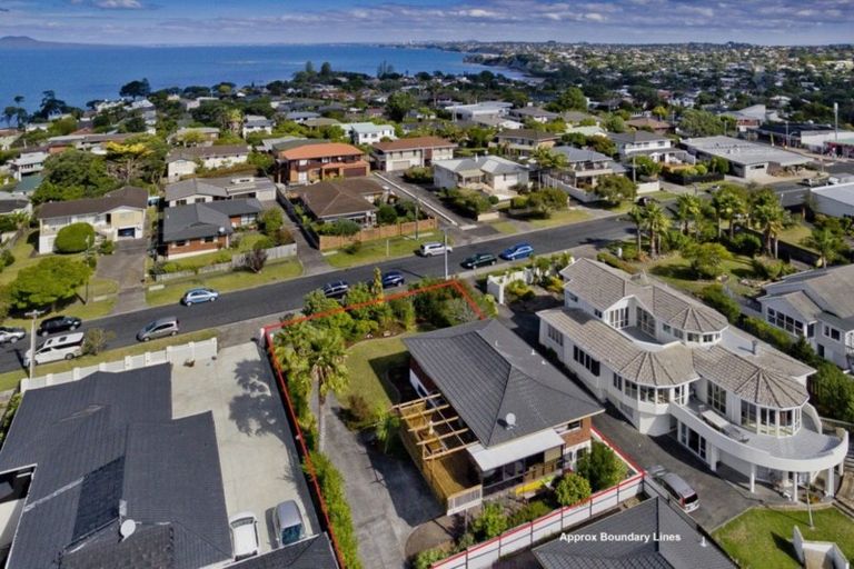 Photo of property in 1/16 Toroa Street, Torbay, Auckland, 0630