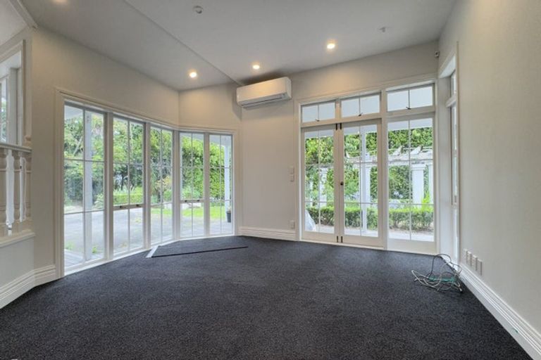 Photo of property in 14 Amreins Road, Waitakere, Henderson, 0782