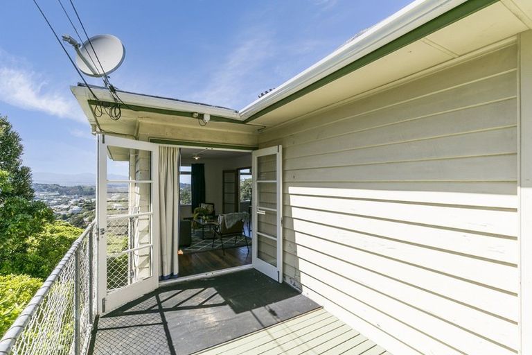 Photo of property in 19 Zetland Street, Highbury, Wellington, 6012