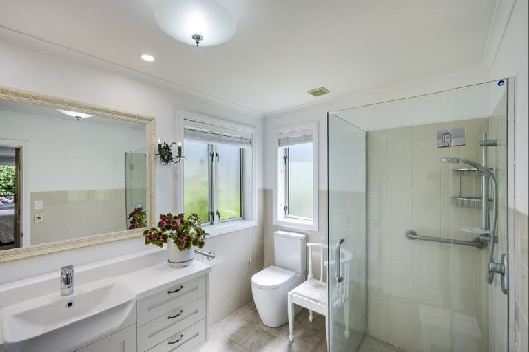 Photo of property in 20 Fulford Place, Havelock North, 4130