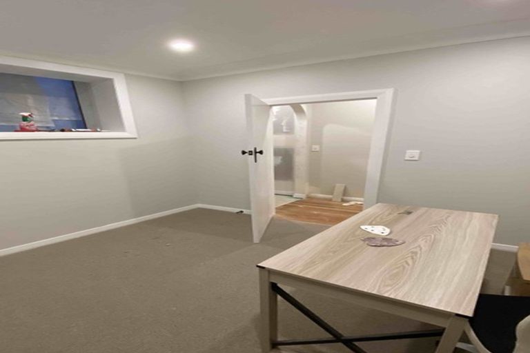 Photo of property in 97 Scenic Drive, Titirangi, Auckland, 0604