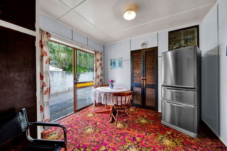 Photo of property in 81a Seaview Road, Westown, New Plymouth, 4310