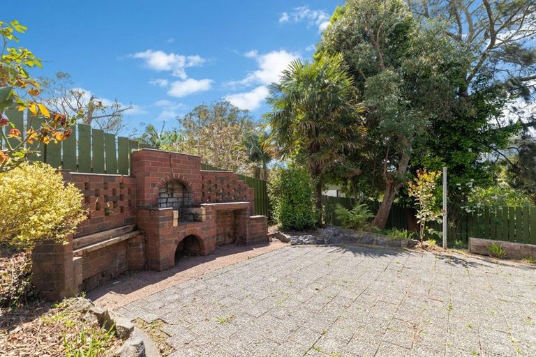 Photo of property in 27 Elizabeth Drive, West Harbour, Auckland, 0618
