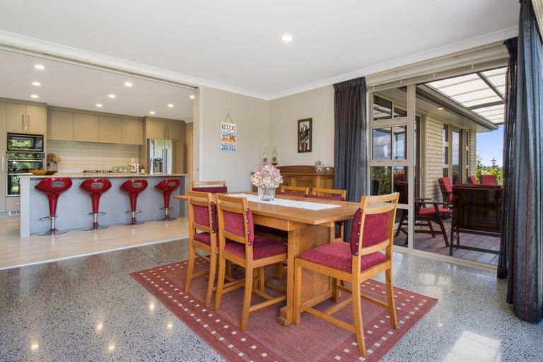 Photo of property in 16 Vantage Place, Omokoroa, 3114