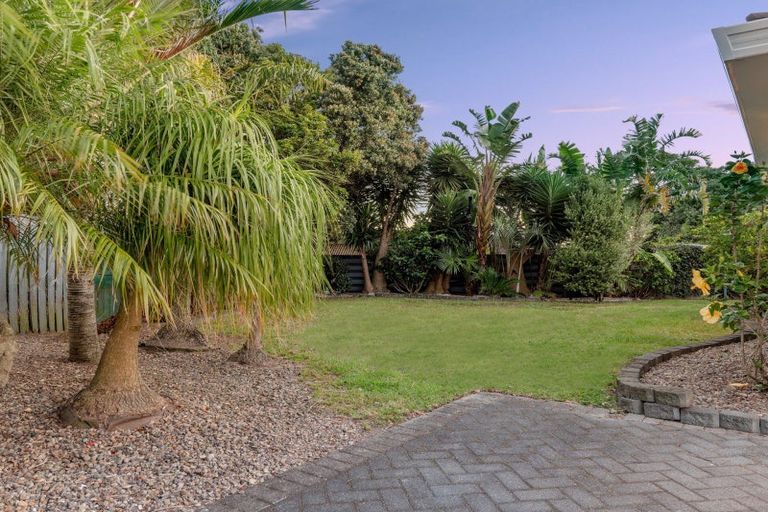 Photo of property in 2/28 Seaspray Drive, Mount Maunganui, 3116