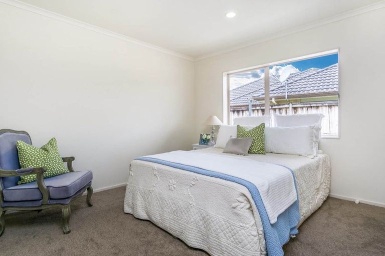 Photo of property in 4 Brosna Place, East Tamaki, Auckland, 2016