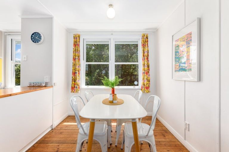 Photo of property in 105 Te Pene Avenue, Titahi Bay, Porirua, 5022