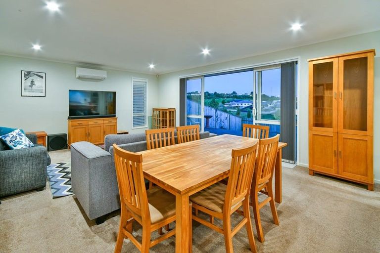 Photo of property in 42 Raithburn Terrace, Pokeno, 2402