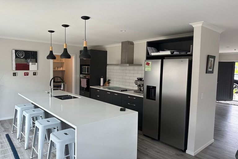 Photo of property in 4 Edenmore Terrace, Fitzherbert, Palmerston North, 4410