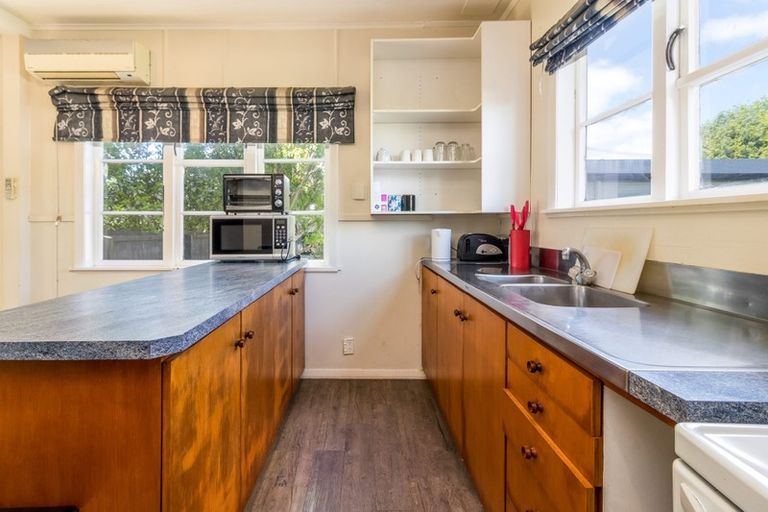 Photo of property in 15 Attlee Crescent, Bryndwr, Christchurch, 8053