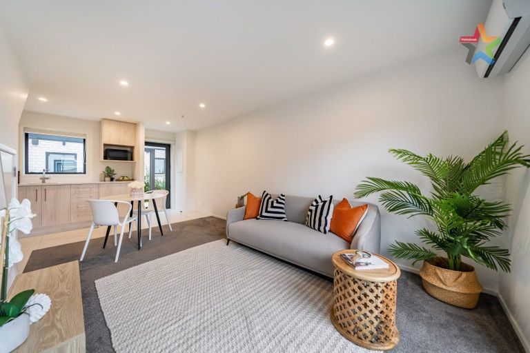 Photo of property in 2/183 Cambridge Terrace, Fairfield, Lower Hutt, 5011