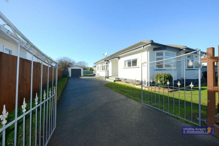 Photo of property in 240 Hills Road, Mairehau, Christchurch, 8013
