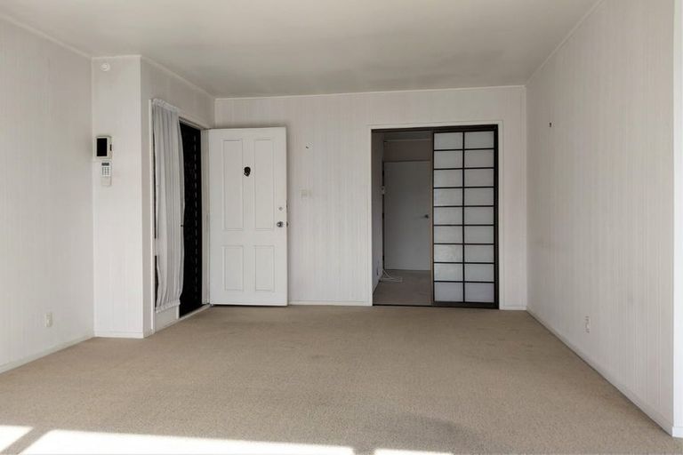 Photo of property in 83 Pakuranga Road, Pakuranga, Auckland, 2010