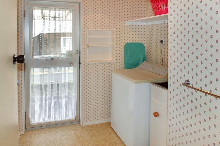 Photo of property in 24 Hall Place, Foxton Beach, Foxton, 4815