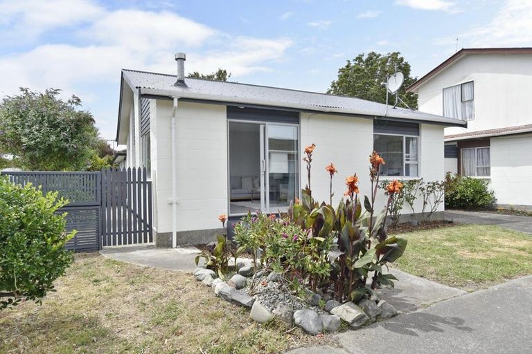 Photo of property in 1/16 Kawau Crescent, Bromley, Christchurch, 8062